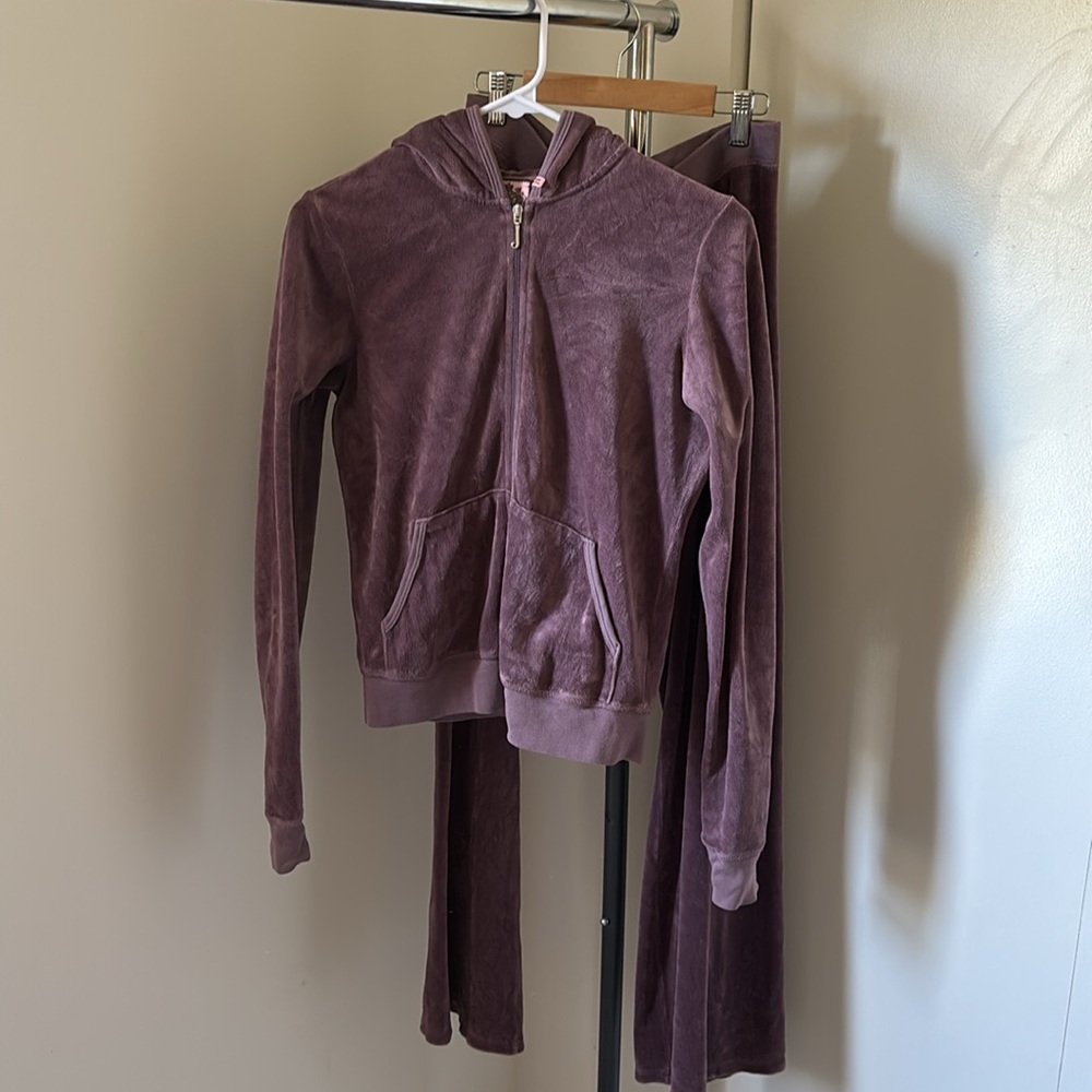 EUC Juicy Couture light purple velour tracksuit